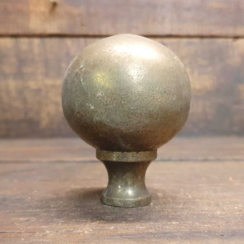Antique Cast Brass Round Bed Knob Tooltique