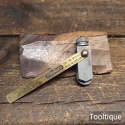 Vintage Stanley 30 + 25 degree plane iron honing guide in good used condition. Note: see image to how these work.