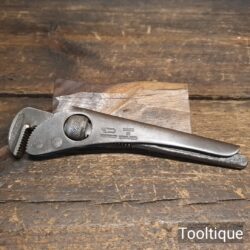 Vintage 7” Footprint No: T900 Thumb Tun Pattern Pipe Wrench - Good Condition