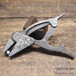 Vintage SPEETOG PLIER CLAMP – MADE IN ENGLAND / UK PAT. NO. 576142