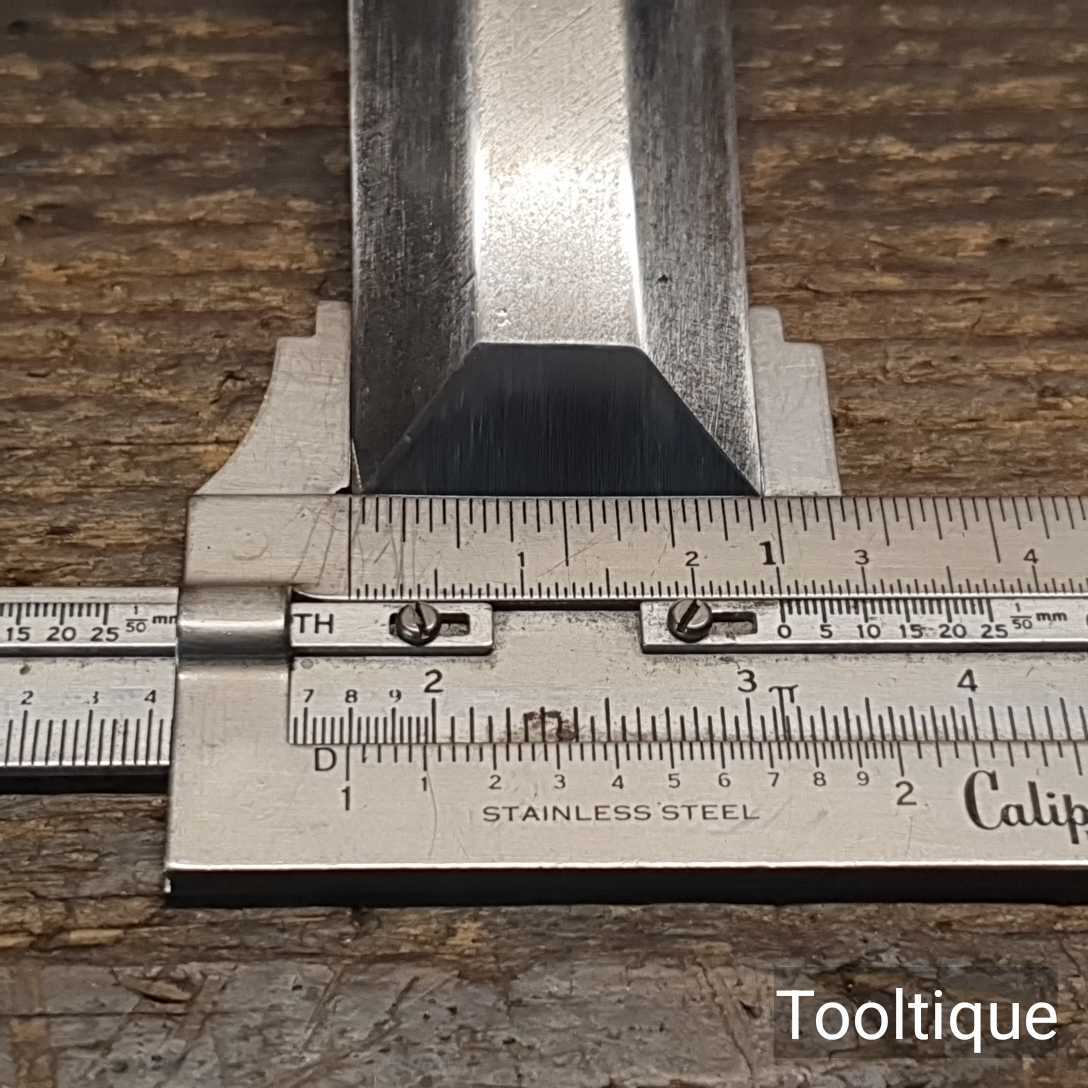 Vintage 1” Tyzack & Son Cast Steel Bevelled Edge Chisel - Fully Refurbished - Image 8