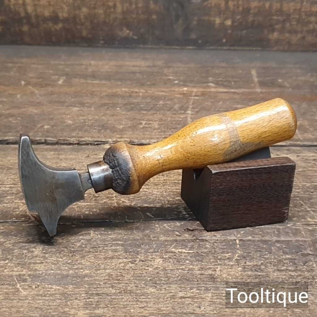 Vintage Leatherworking Cast Steel Glazing Iron - Good Condition