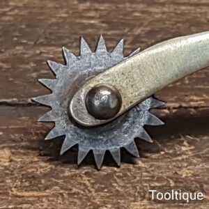 Vintage Leatherworkers Stitch Marking or Pricking Wheel - Good Condition