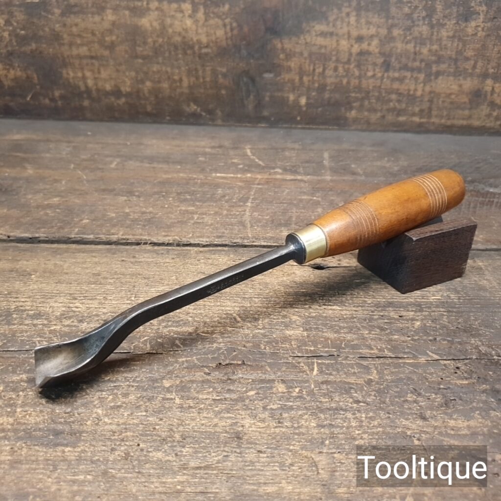 Vintage 11/16” Wide S.J Addis No:43 Woodcarving Vee Spoon Chisel - Good Condition