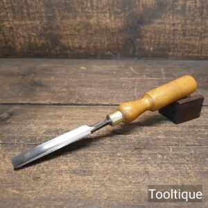 Crisp Vintage T. Wales & Sons Carpenters 5/8” Gouge Chisel - Good Condition Crisp Vintage T. Wales & Sons Carpenters 5/8” Gouge Chisel - Good Condition