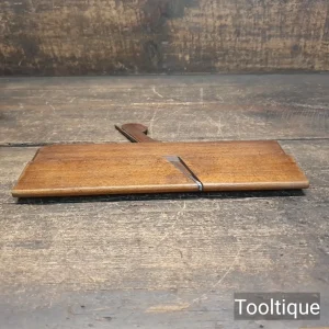Antique Early 19th Century No: 4 Size Round or Hollowing Beechwood Moulding Plane