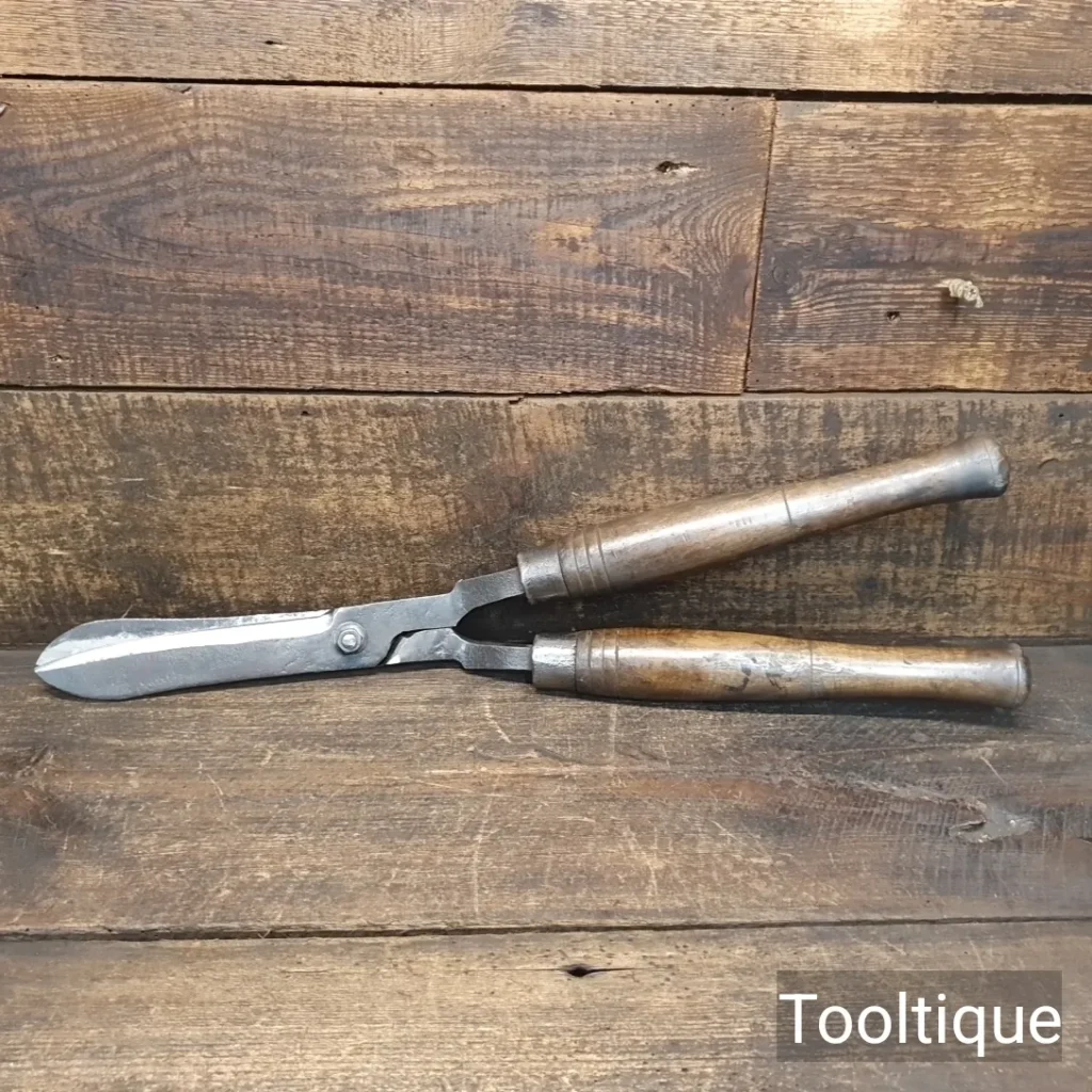 Vintage Gardeners Heavy Cast Steel Dumpy Hedge Trimming Shears - Fully Refurbished