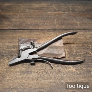 Vintage German Hand Saw Setting Pliers - Good Condition Vintage German Hand Saw Setting Pliers - Good Condition