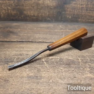 Scarce Late 18th C Antique James Cam Curved Stem Woodcarving V Chisel - Sharpened Scarce Late 18th C Antique James Cam Curved Stem Woodcarving V Chisel - Sharpened