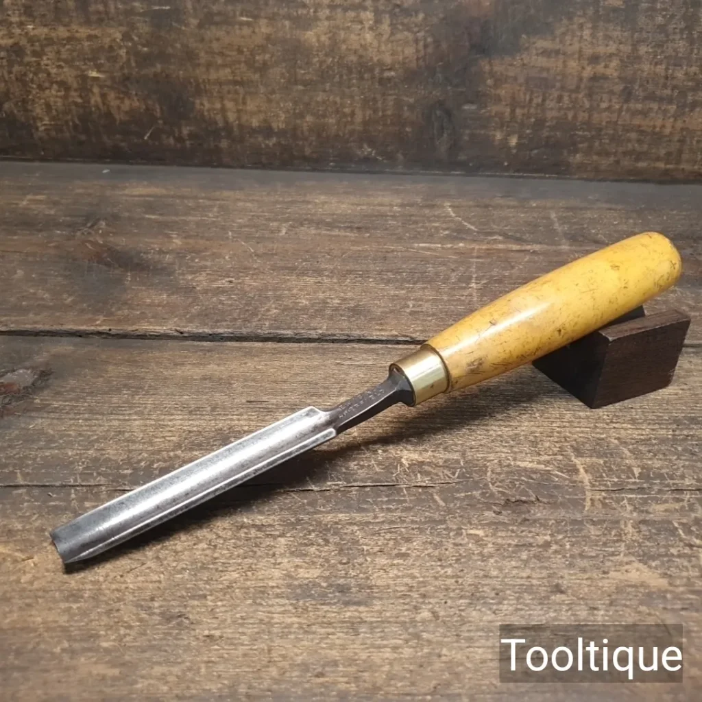Vintage ¾” Ewis & Co. Sheffield Carpenters Gouge Chisel - Refurbished