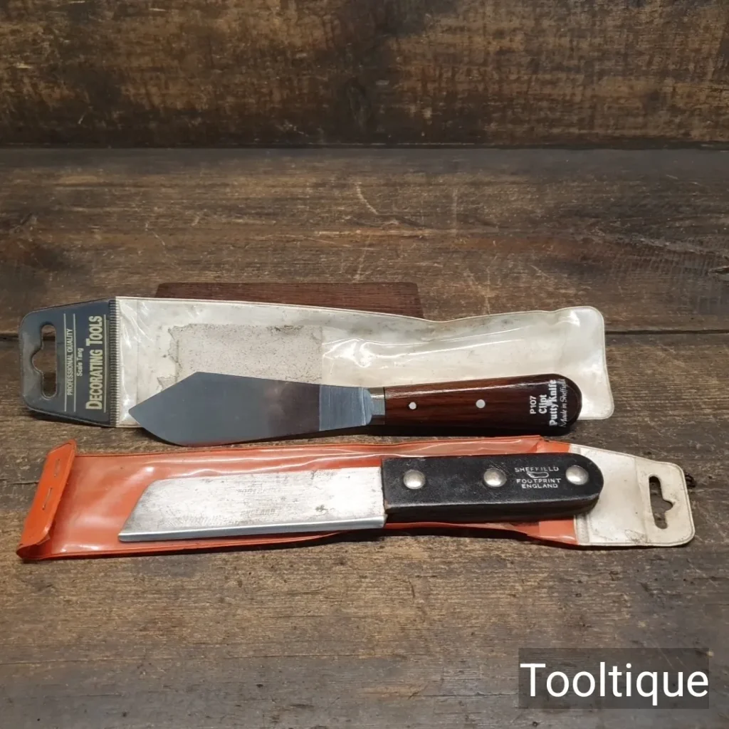 2 No: Window Glaziers Sheffield Made Putty Tools - Good Condition