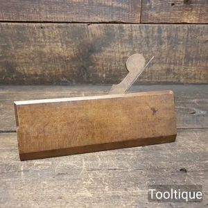 Vintage 3/16” Carpenters Round or Hollowing Beechwood Moulding Plane Vintage 3/16” Carpenters Round or Hollowing Beechwood Moulding Plane