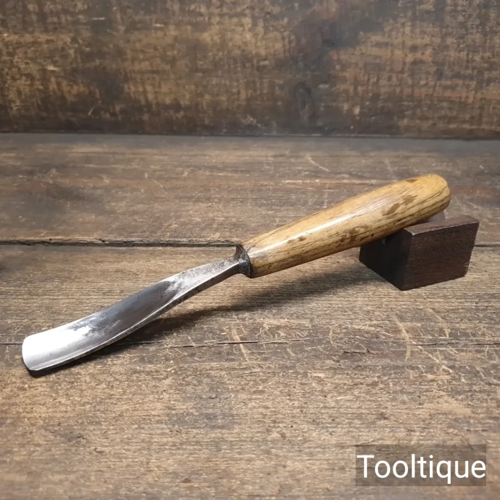 Vintage 7/8” Addis Woodcarving Curved Stem Gouge Chisel - Refurbished