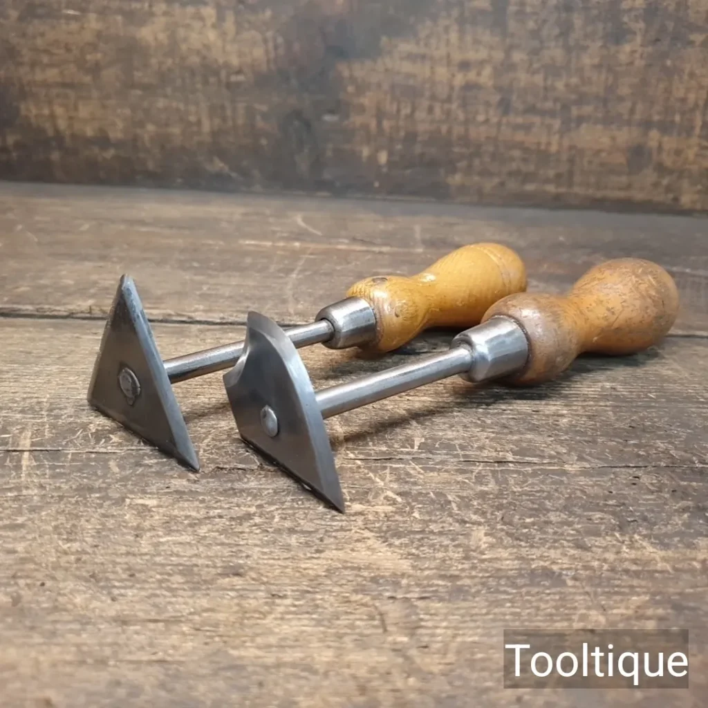 2 No: Vintage British Scrapers With Hardwood Handles - Refurbished