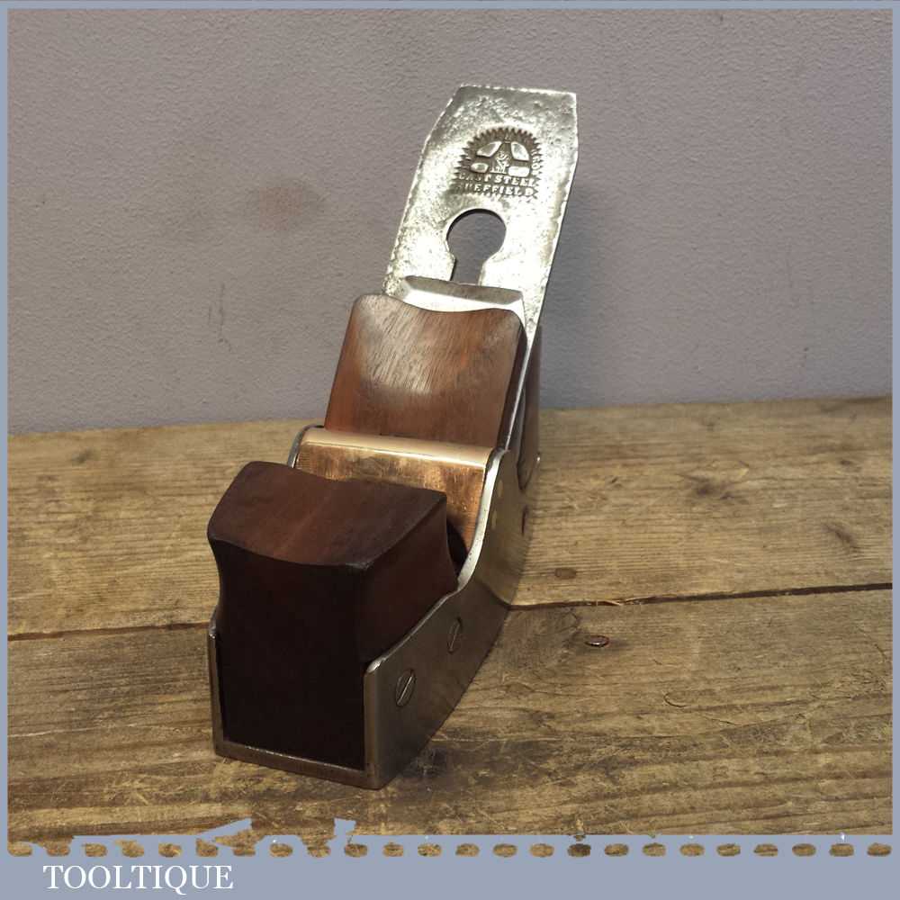 Antique Smoothing Plane With Unusual Rosewood Infill – Old Carpenters Tool