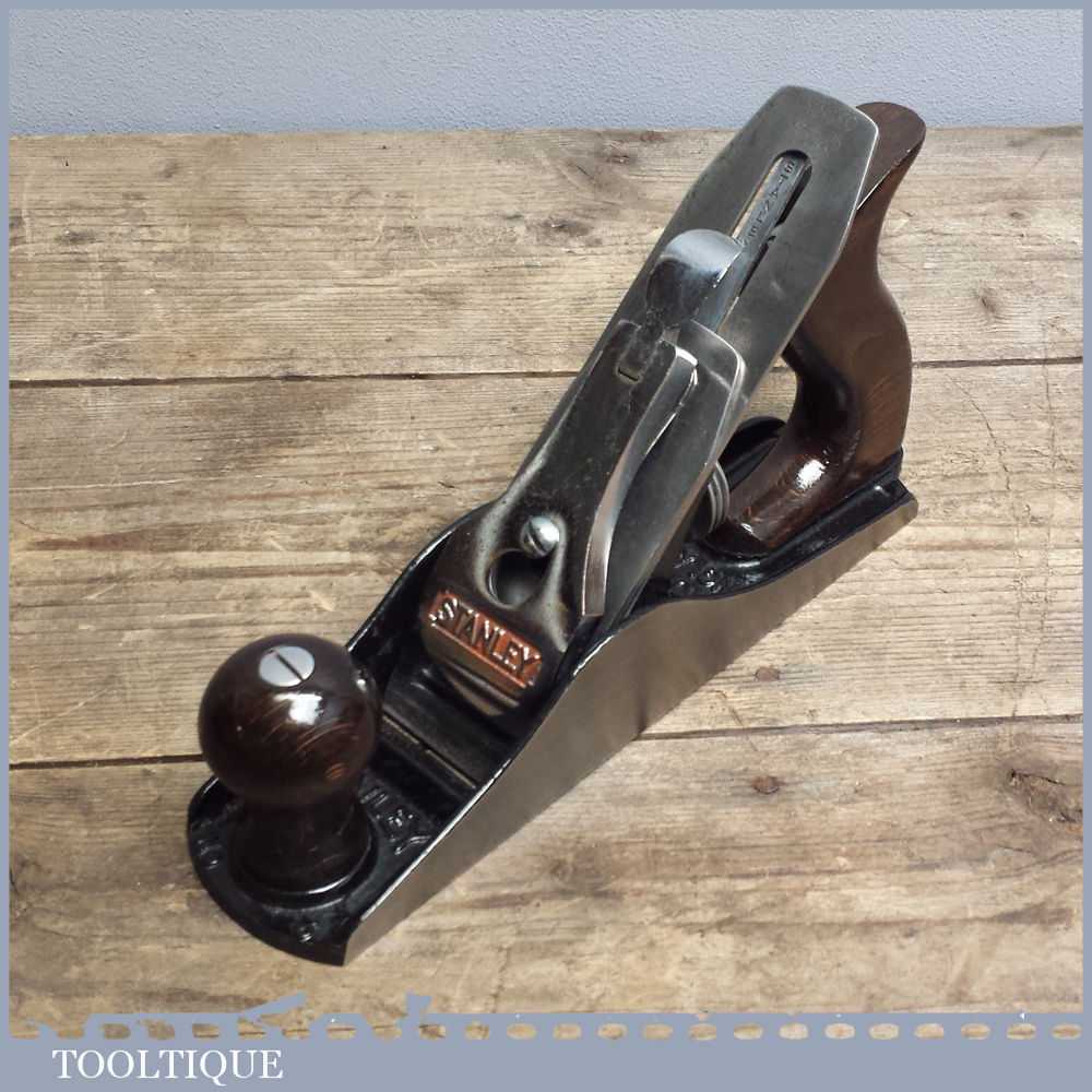 Good Stanley No: 3 Smoothing Plane – Old Carpenters Tool