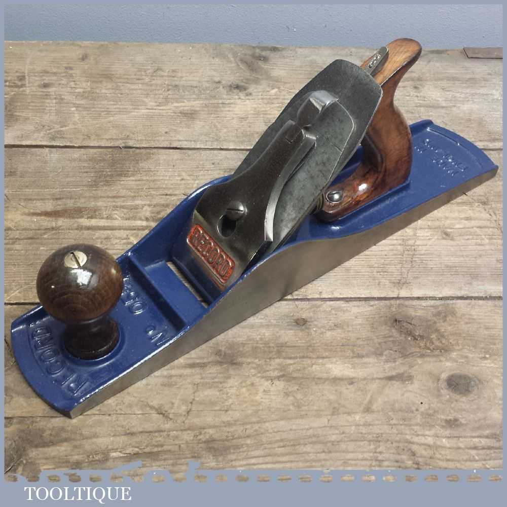 Good Vintage Record No. 05 1/2 Fore Plane – Carpenters Woodworking Tool