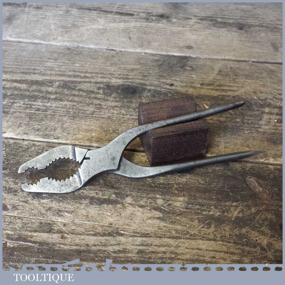Vintage Slim Gas Fitters Pipe Gripping Pliers Good Condition Tooltique