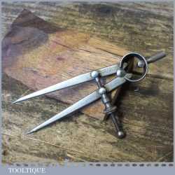 Vintage Moore & Wright 4 ¼” steel spring dividers, fully refurbished ready for use and in good used condition.