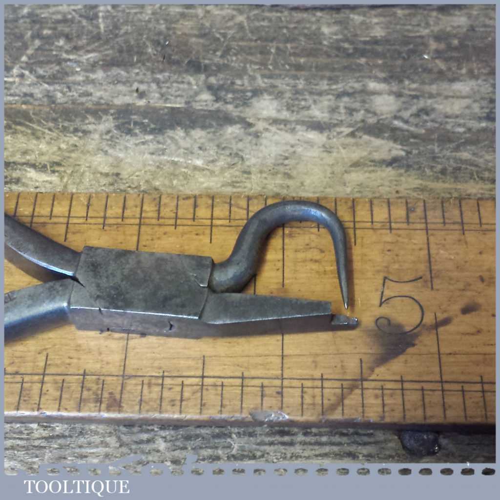 Pinces Vintage D'horloger - Marques Hugoniot Et Tissot - Outils Anciens - Occasion