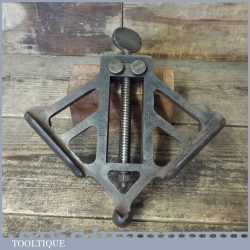 Vintage Cast Iron Mechanised Framing Corner Clamp - Good Condition