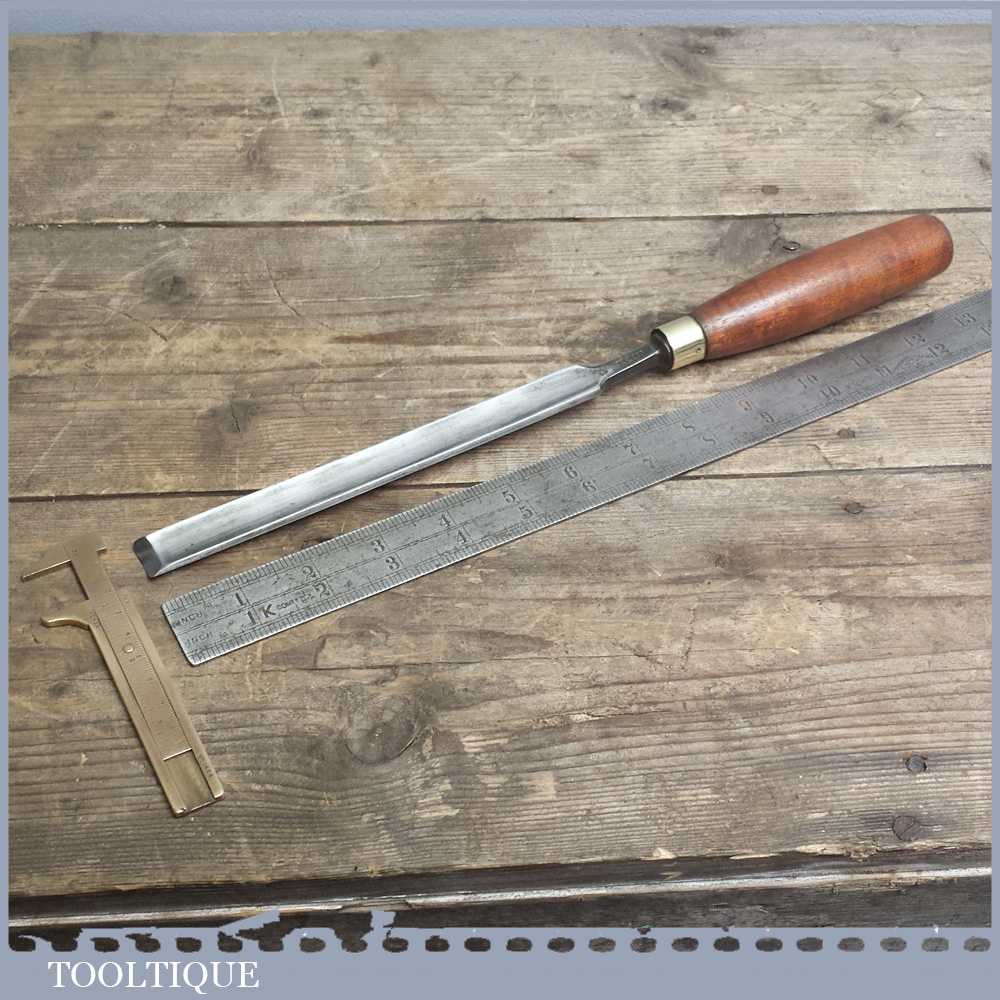 Vintage 3/4" Wide Paring Gouge Chisel by Wood - Good Condition