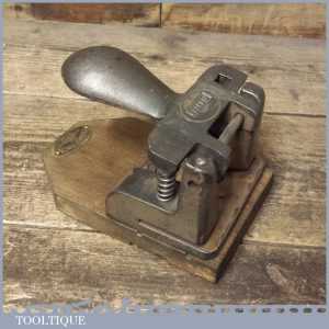 Vintage Pioneer Pyramid Cast Iron Office Punch - Good Condition Vintage Pioneer Pyramid Cast Iron Office Punch - Good Condition