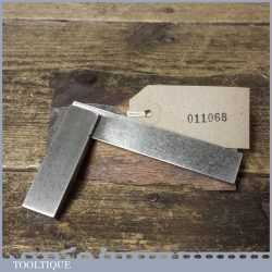 Vintage 3 ¼” Moore & Wright engineer’s precision set square, in good used condition.