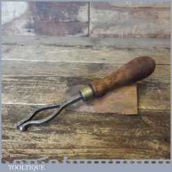 Vintage leatherworker’s or bookbinders pattern wheel tool in fair used condition.