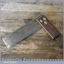 T12514 - Vintage carpenters rosewood and brass 6” try square in good used condition.