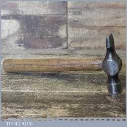 Vintage cross pein hammer with wooden handle, in good used condition.