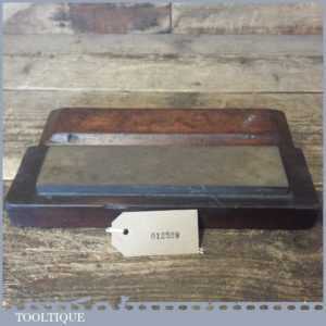 Vintage approx 8” x 2” natural Washita oil stone in a nice mahogany box and in good used condition. Note: this stone has been lapped flat ready for use.