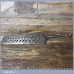 T14030 - Scarce Alex Mathieson & Son clock maker’s or engineer’s BA thread chaser in good used condition.