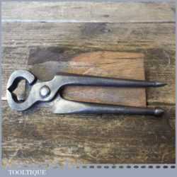 Vintage 5 ½” Upholstery Pincers In Good Condition