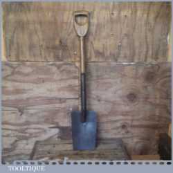Vintage Brades Garden Spade D Shaped Wooden Handle - Good Condition