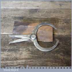 Fancy Leg Vintage 5 ¼” Internal & External Dividers - Good Condition