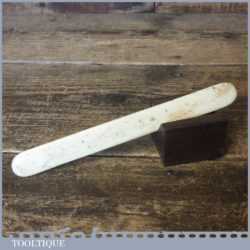 Vintage Shoemaker’s Leatherworking Bone Corner Or Seam Tool