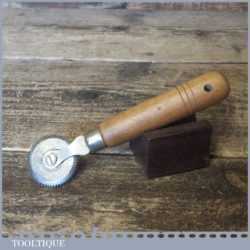Vintage Leatherworking Ridgley Stitch Pricking Wheel Beechwood Handle