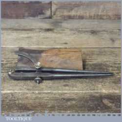 Vintage Pexto USA Leatherworking 7” Cast Steel Square Leg Steel Dividers