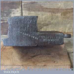 Antique Griffiths Norwich 5/8” Ovolo Beechwood Moulding Plane