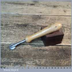 Vintage Leatherworker’s Stitch Pricking Wheel - Good Condition