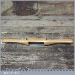 Vintage beechwood spokeshave with approx 2 ½” cutter, in good used condition