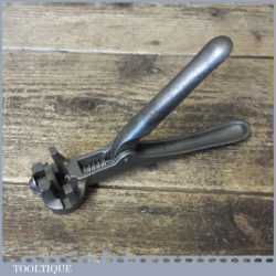 Vintage Morrill’s USA Pattern Carpenter’s Saw Set - Good Condition