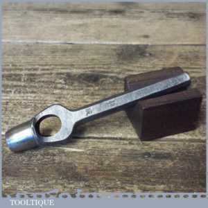 Vintage De Buyer No: 15 Leatherworker’s Round Punch - Good Condition Vintage De Buyer No: 15 Leatherworker’s Round Punch - Good Condition