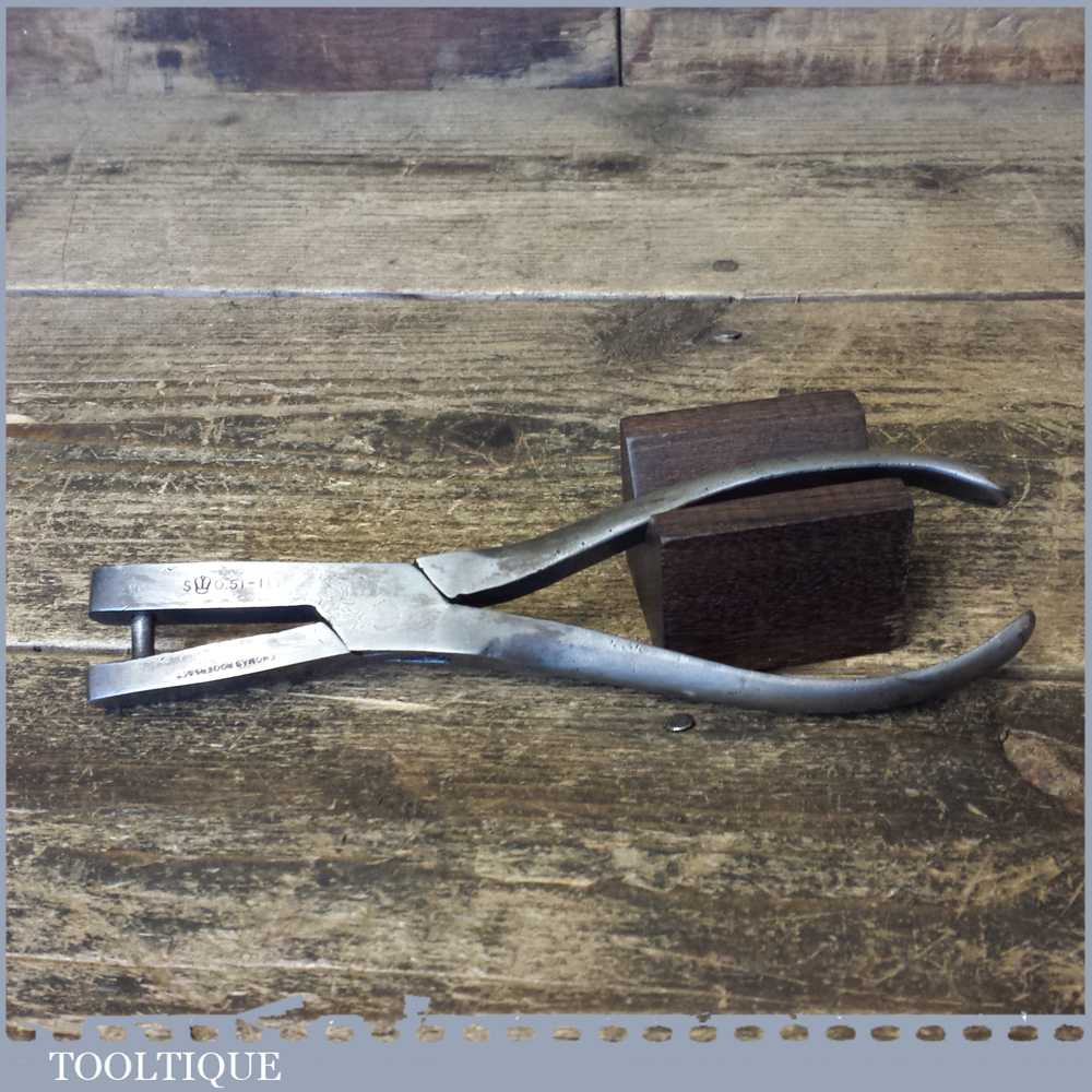 Vintage Thomas Rogers & Co 1951 Leatherworker’s Eyelet Extracting Pliers