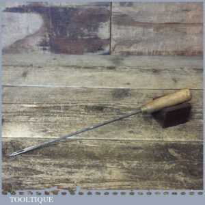 Vintage Eyed Rug Makers Awl Beechwood Handle - Good Condition