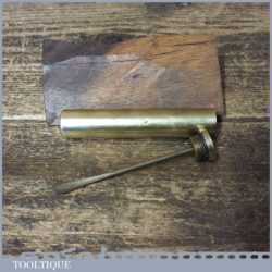 Vintage WW1 / WW11 Lee Enfield Brass Gun Oiler - Crowsfoot Broad Arrow E.S.S