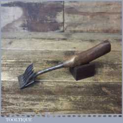 Scarce Vintage J Dixon Saddler’s Mane Drag Comb Grooming Tool