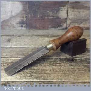 Vintage Old English Saw Wrest Set Beechwood Handle - Good Condition Vintage Old English Saw Wrest Set Beechwood Handle - Good Condition