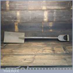 Vintage Cast Steel Garden Spade With D Shaped Solid Wooden Handle